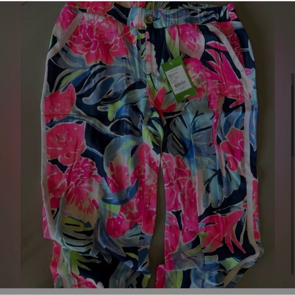 NWT Lilly Pulitzer Madeira pant. Others listing for $80 or more used. - Picture 3 of 6